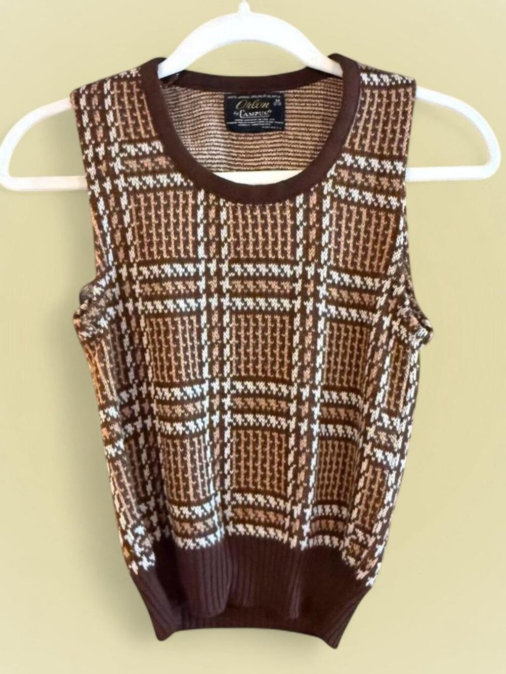 Vtg Brown plaid sweater vest